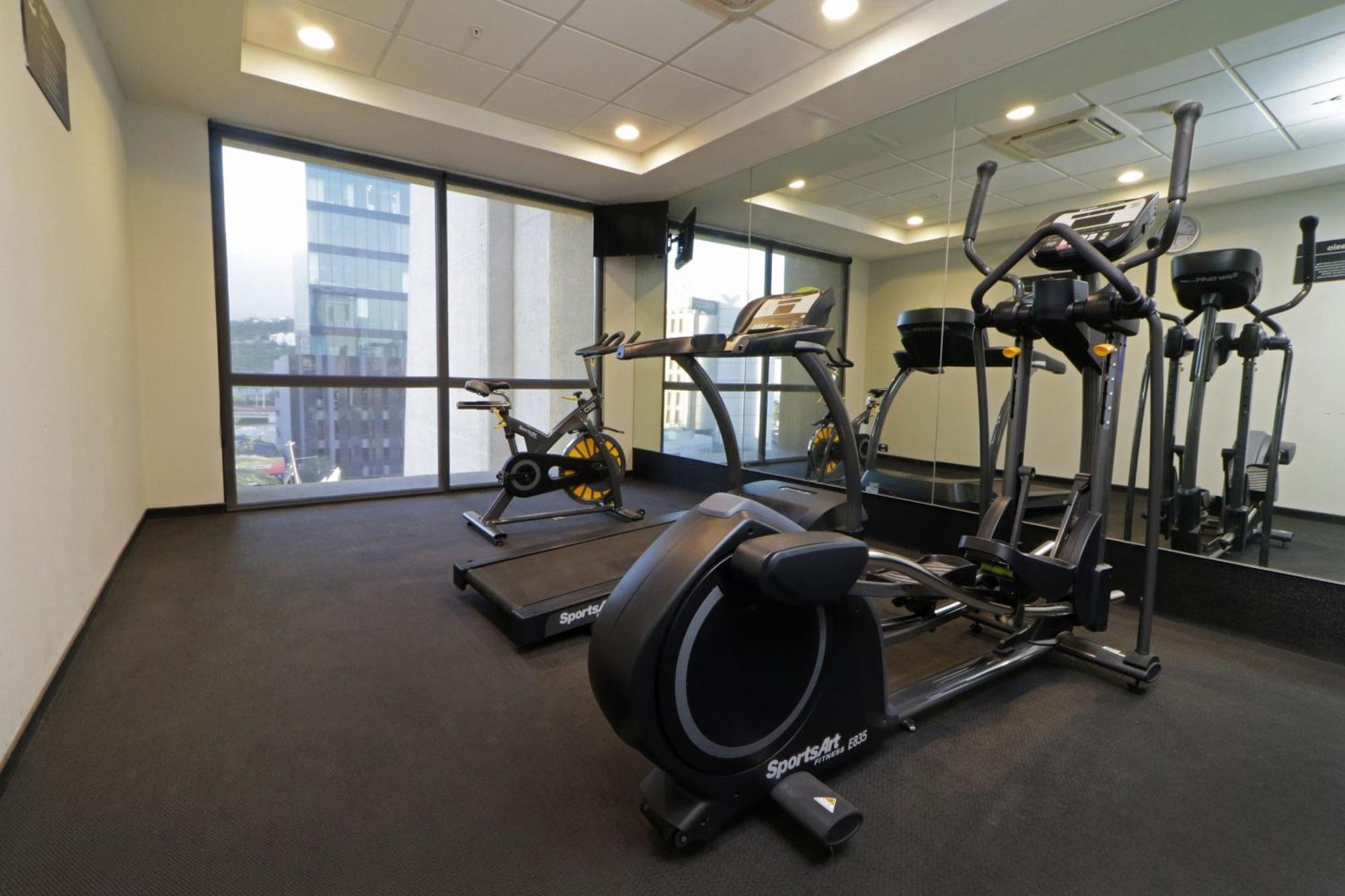 City Express Plus By Marriott Monterrey Galerias Extérieur photo