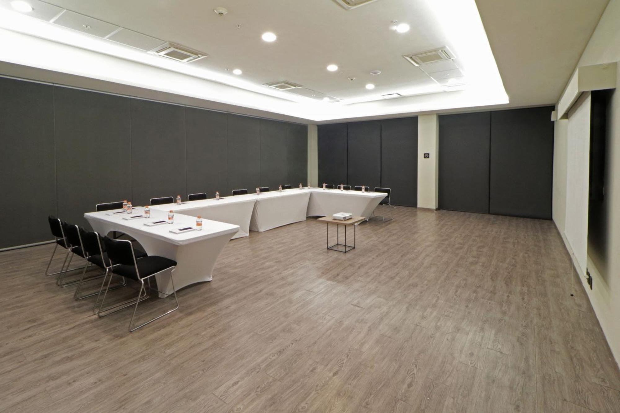 City Express Plus By Marriott Monterrey Galerias Extérieur photo